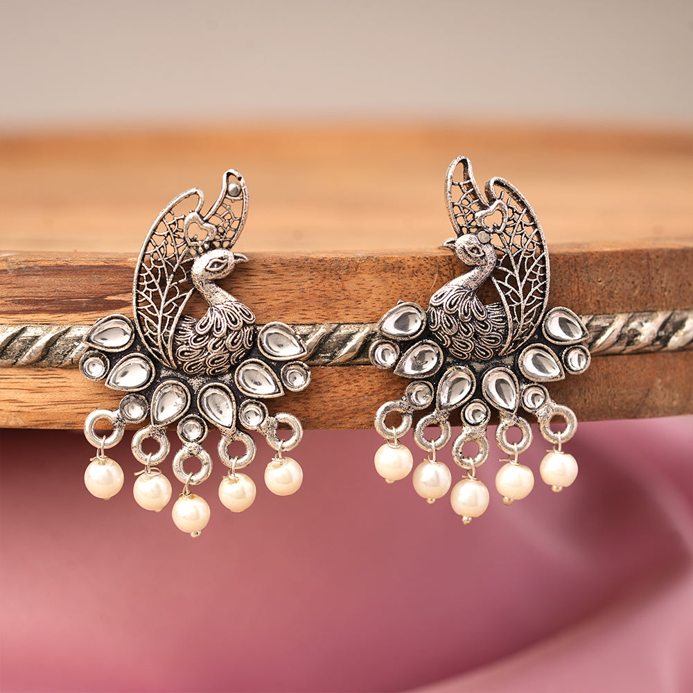 Peacock pearls studds earrings (White)