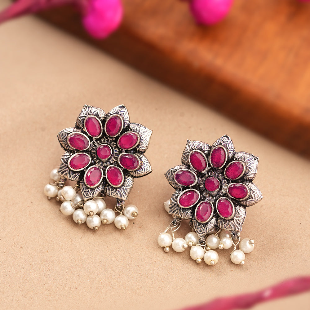 Jugni vibrant stud earrings (Red)