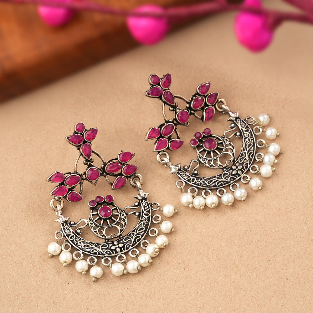 Carved Charm Dangler earringa (Red)