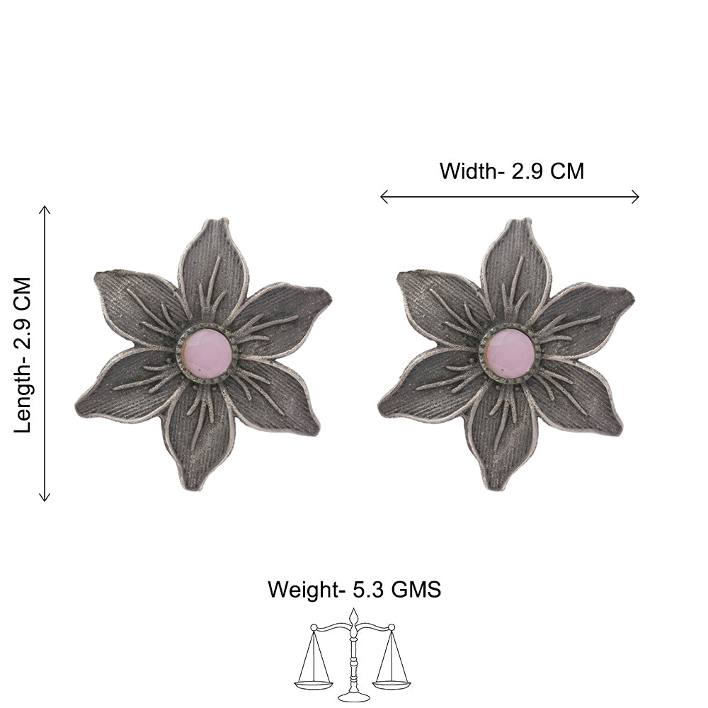 Minima-lily stud earrings (Baby Pink)