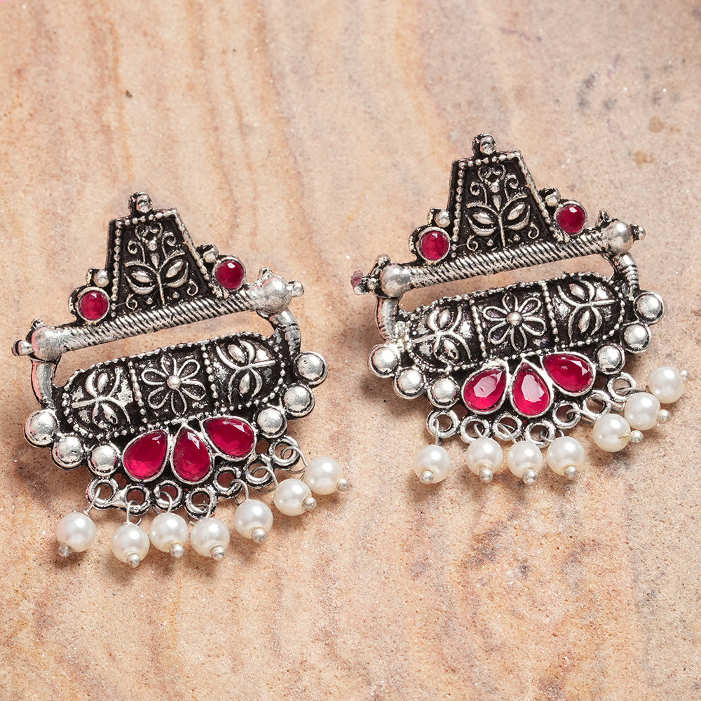 Floral Carved pearl stud earring (Red)