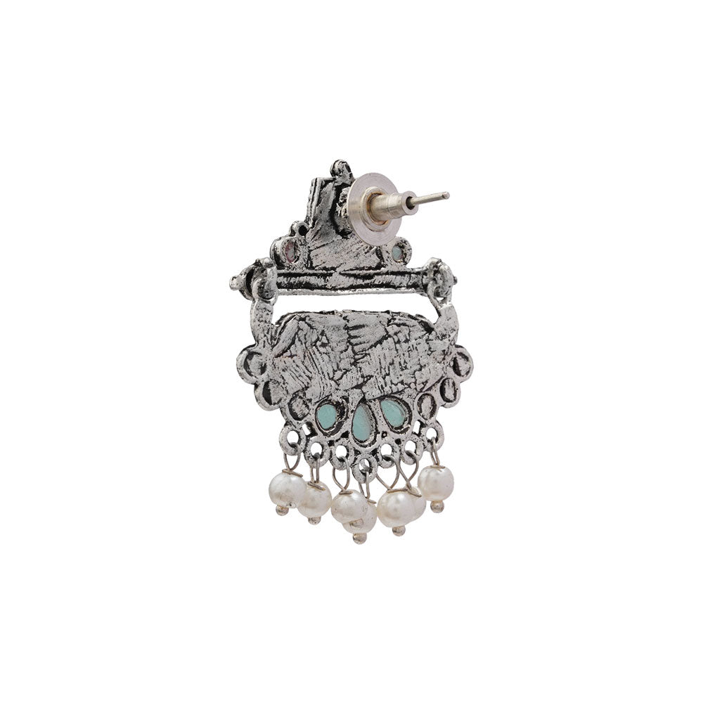 Floral Carved pearl stud earring (Mint)