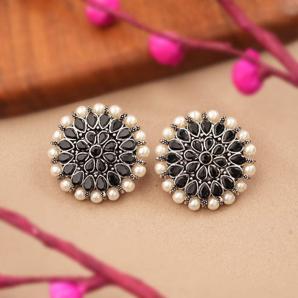 Desi Diva stud earring (Black)