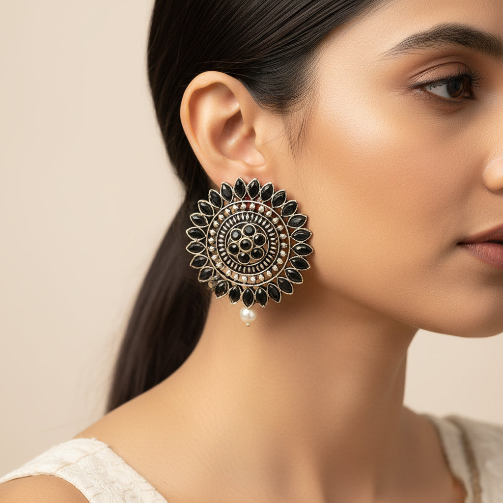 Traditional twish stud earring (Black)