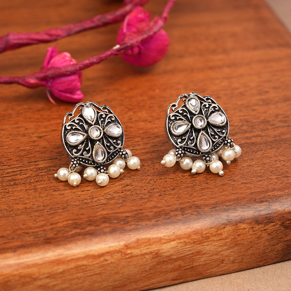 Gem Globe stud earrings (White)