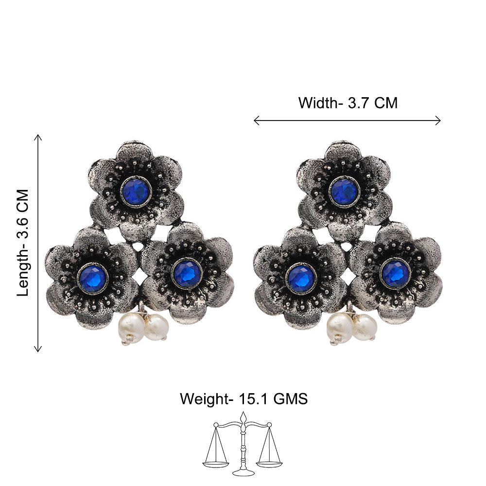 Blossom Tales stud earrings (Blue)