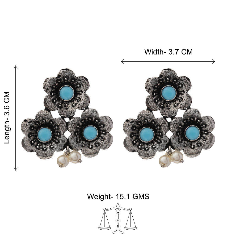 Blossom Tales stud earrings (Sky Blue)