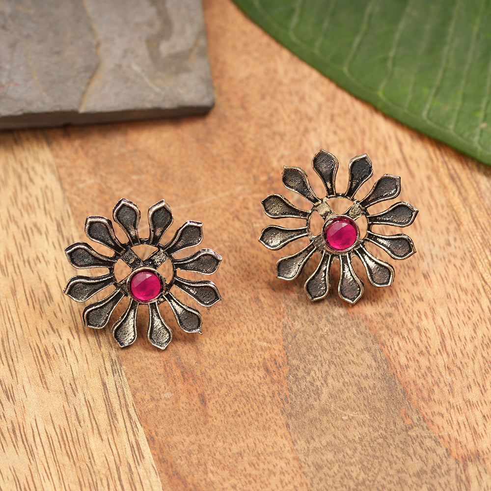 FlowerLoom Stud Earrings - Red