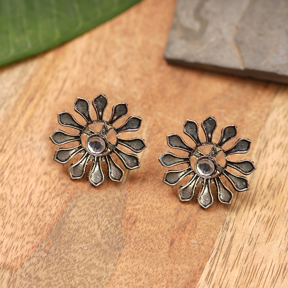 FlowerLoom Stud Earrings - White