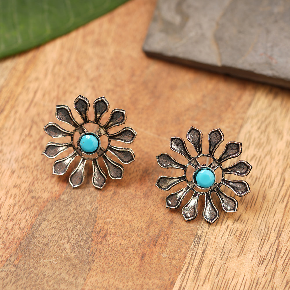 FlowerLoom Stud Earrings - Sky Blue