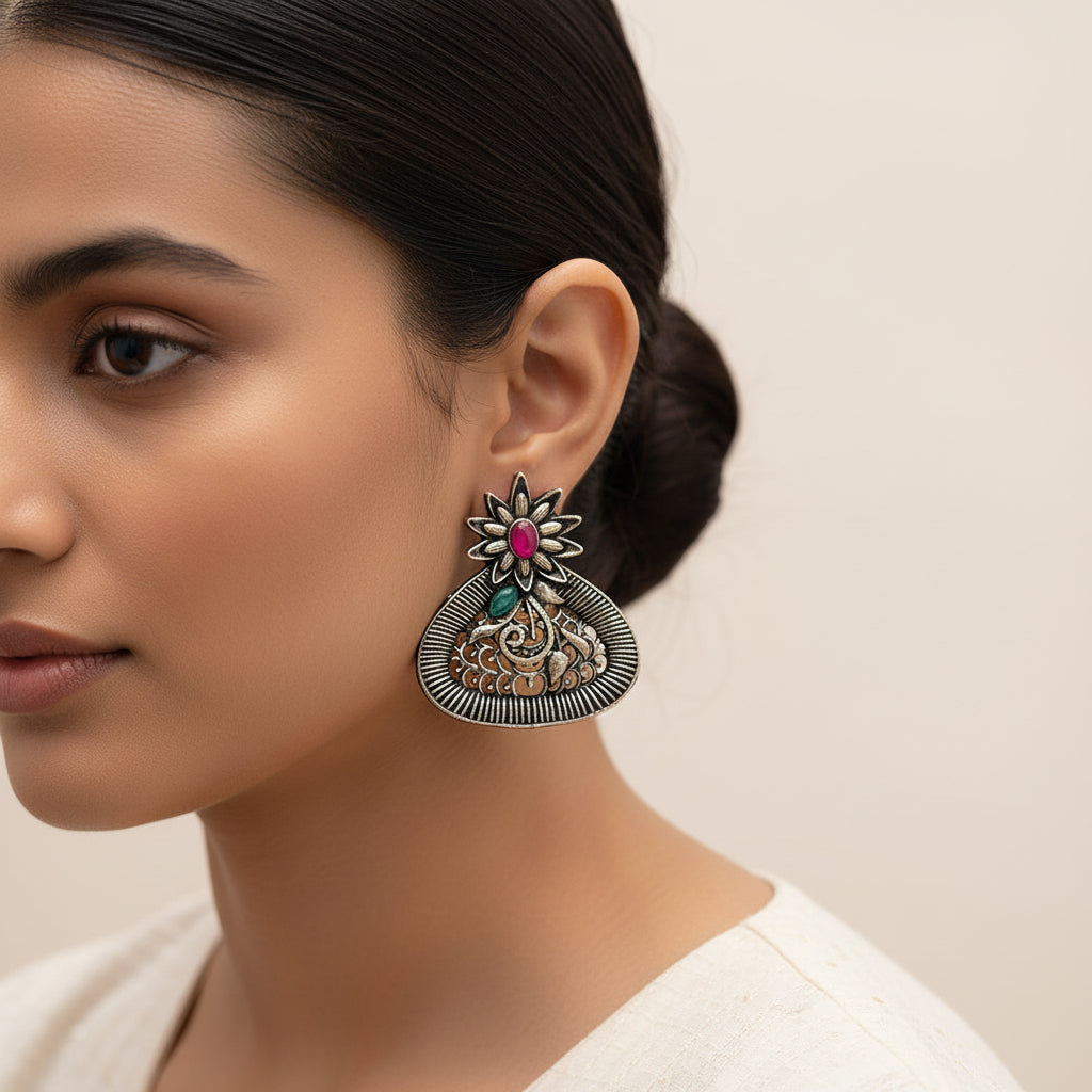 Glint stone studded stud earrings (Multicolored)