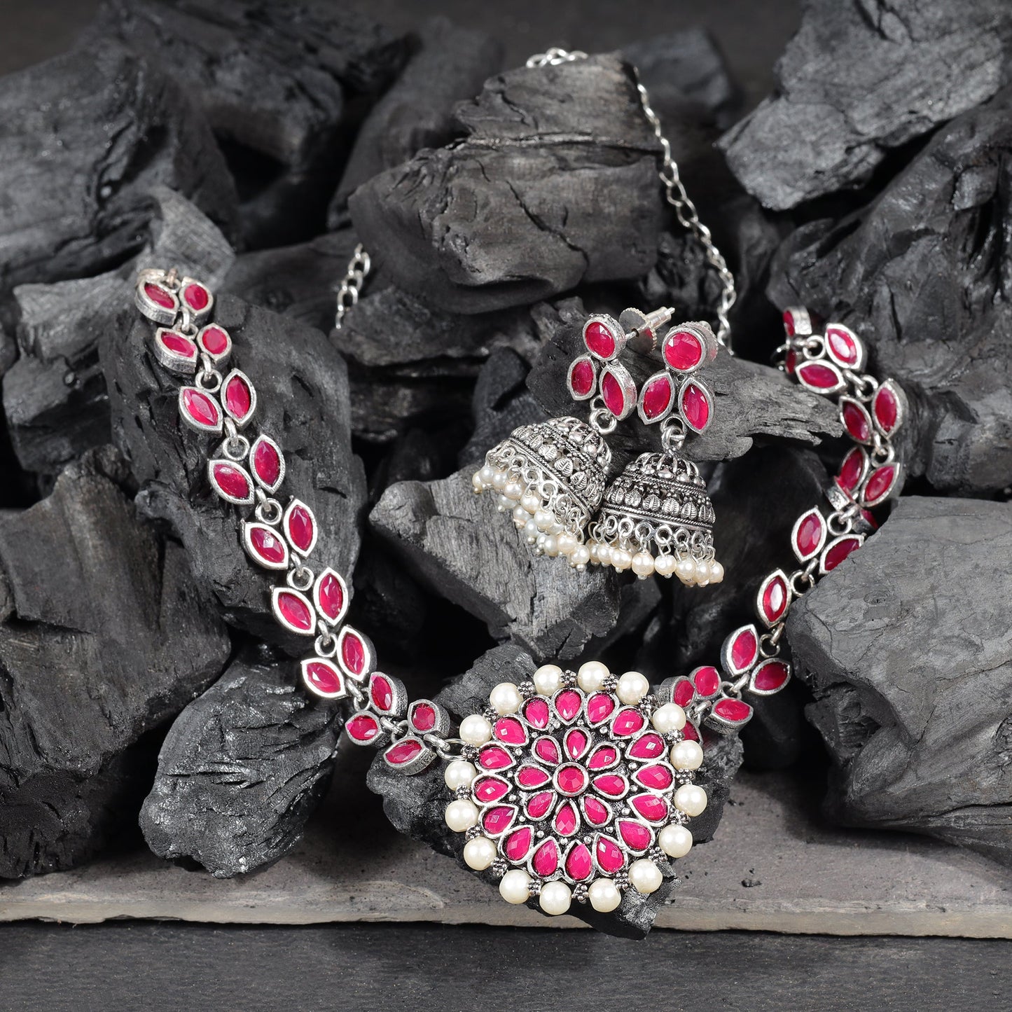 Radiant bloom stone studded neckpiece (Red)
