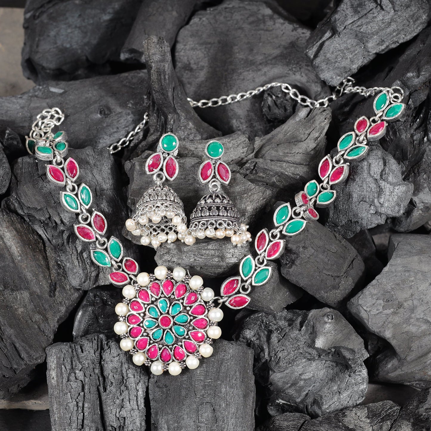 Radiant bloom stone studded neckpiece (Multicolored)