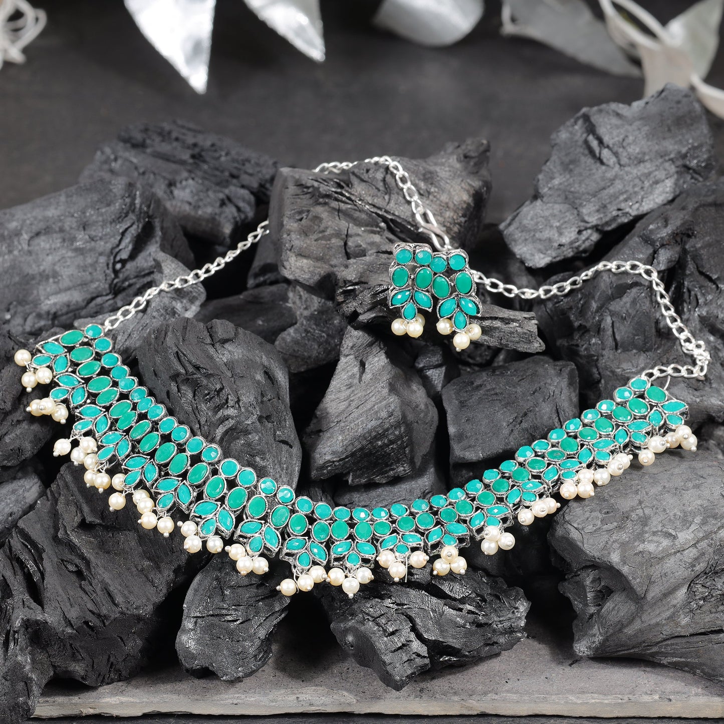 Dessert stone oxidised chain neckpiece (Green)