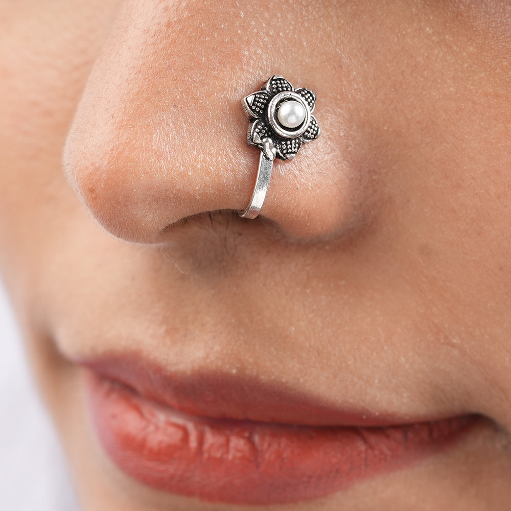 Stone Studded Beautiful Nosepin