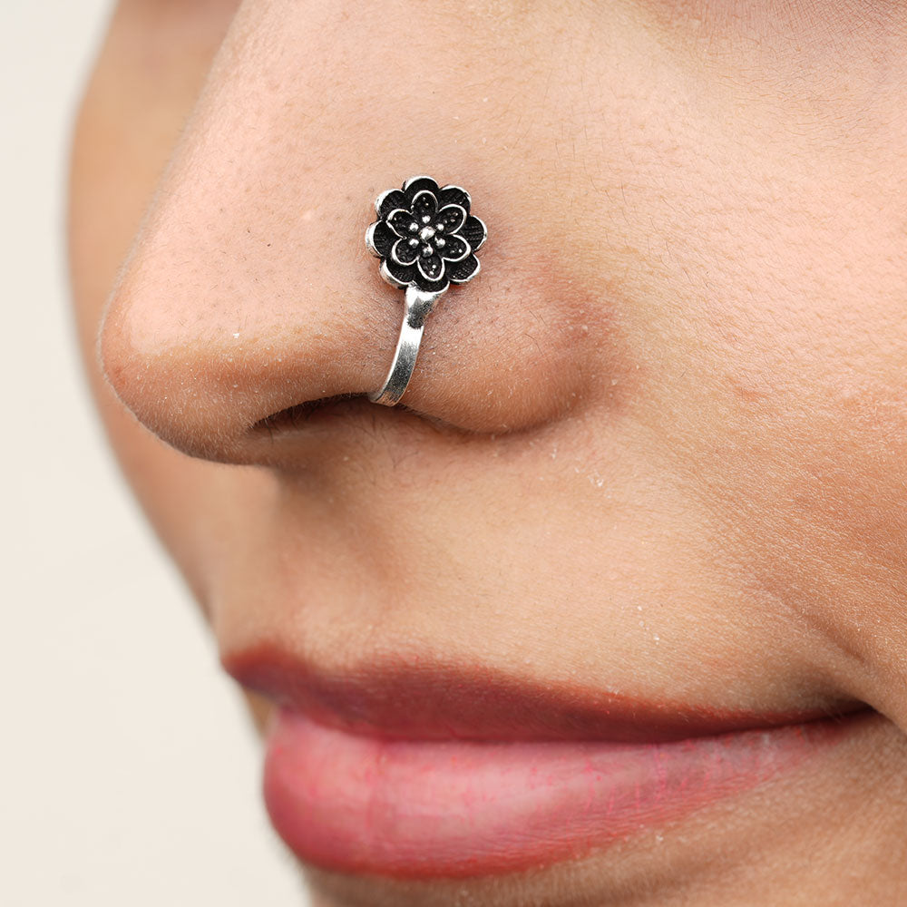 Stone Studded Beautiful Nosepin