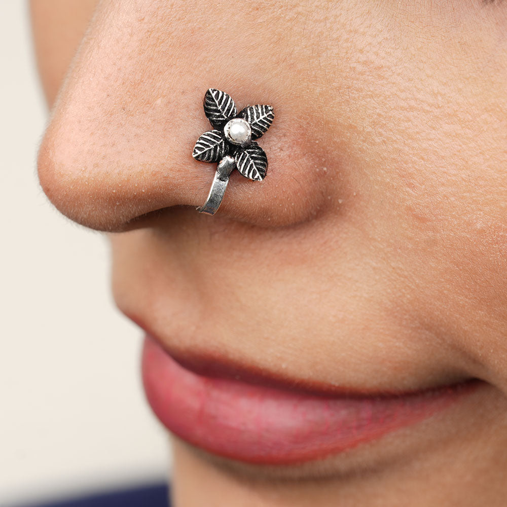 Stone Studded Beautiful Nosepin