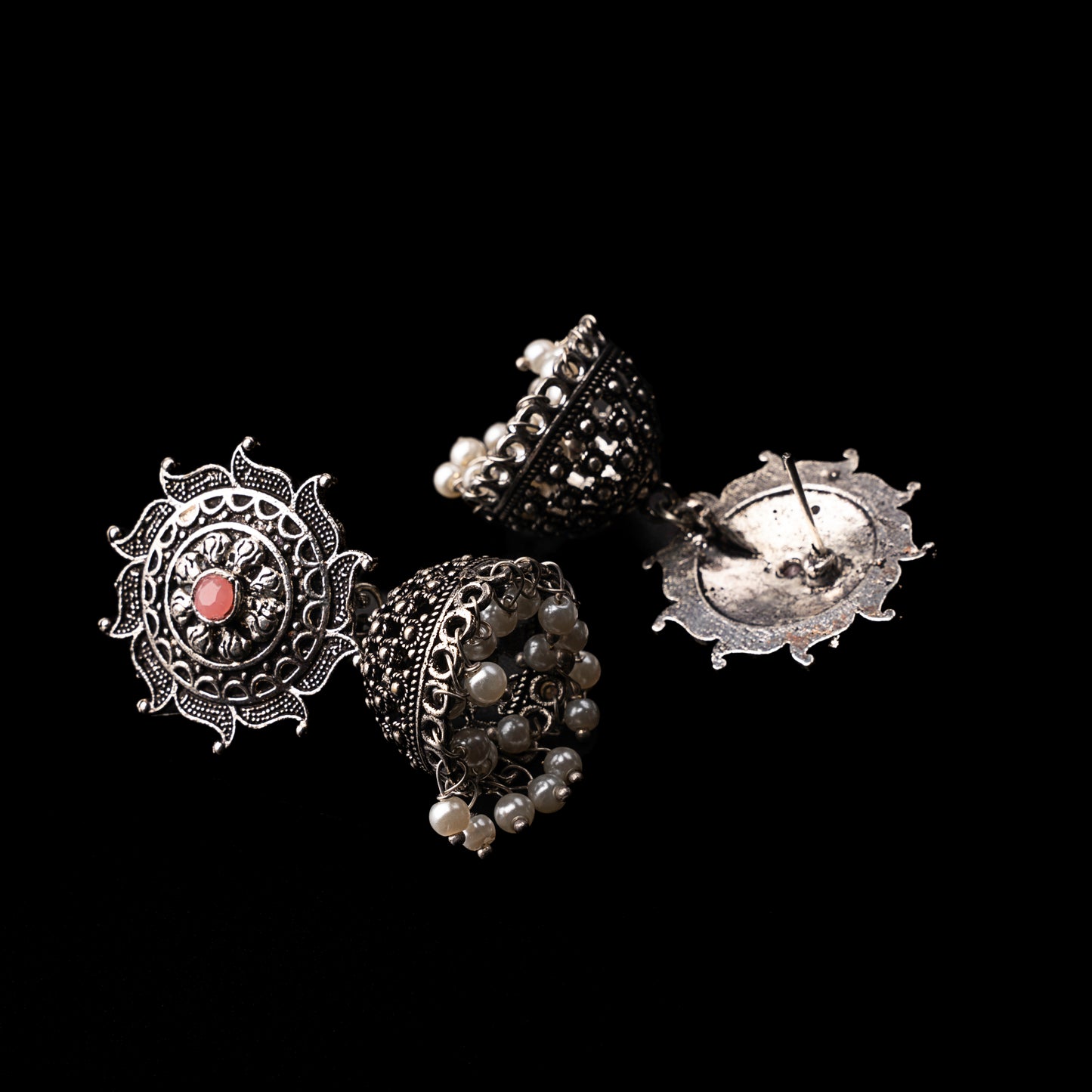 Sooraj radiance pearl jhumki earring (Baby Pink)