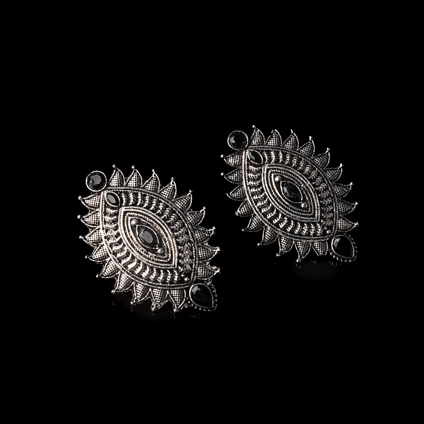 Oval drop stud earrings (Black)