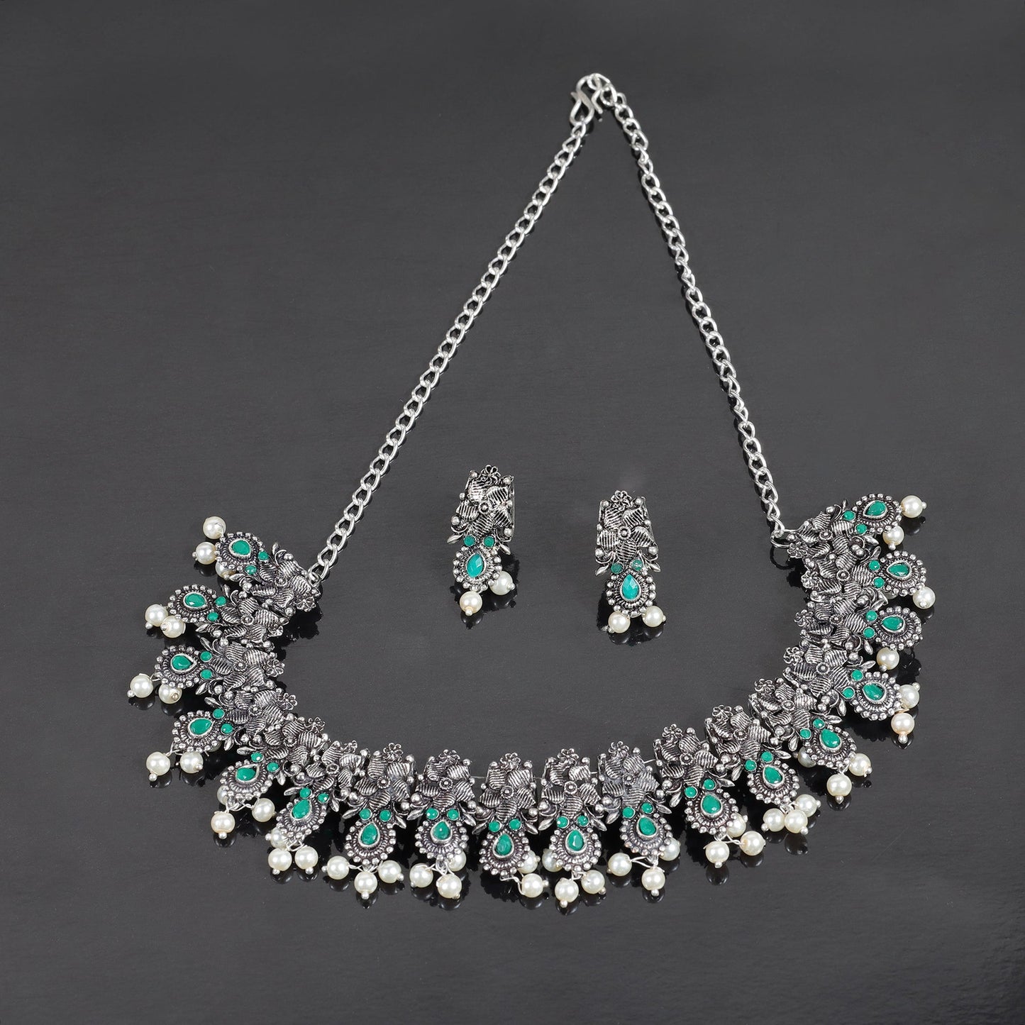 Regal blossom oxidisd chain neckpiece (Green)