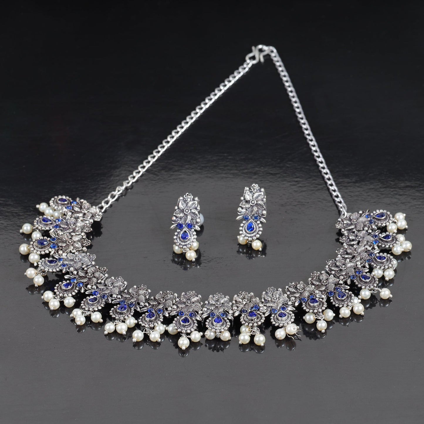 Regal blossom oxidisd chain neckpiece (Blue)