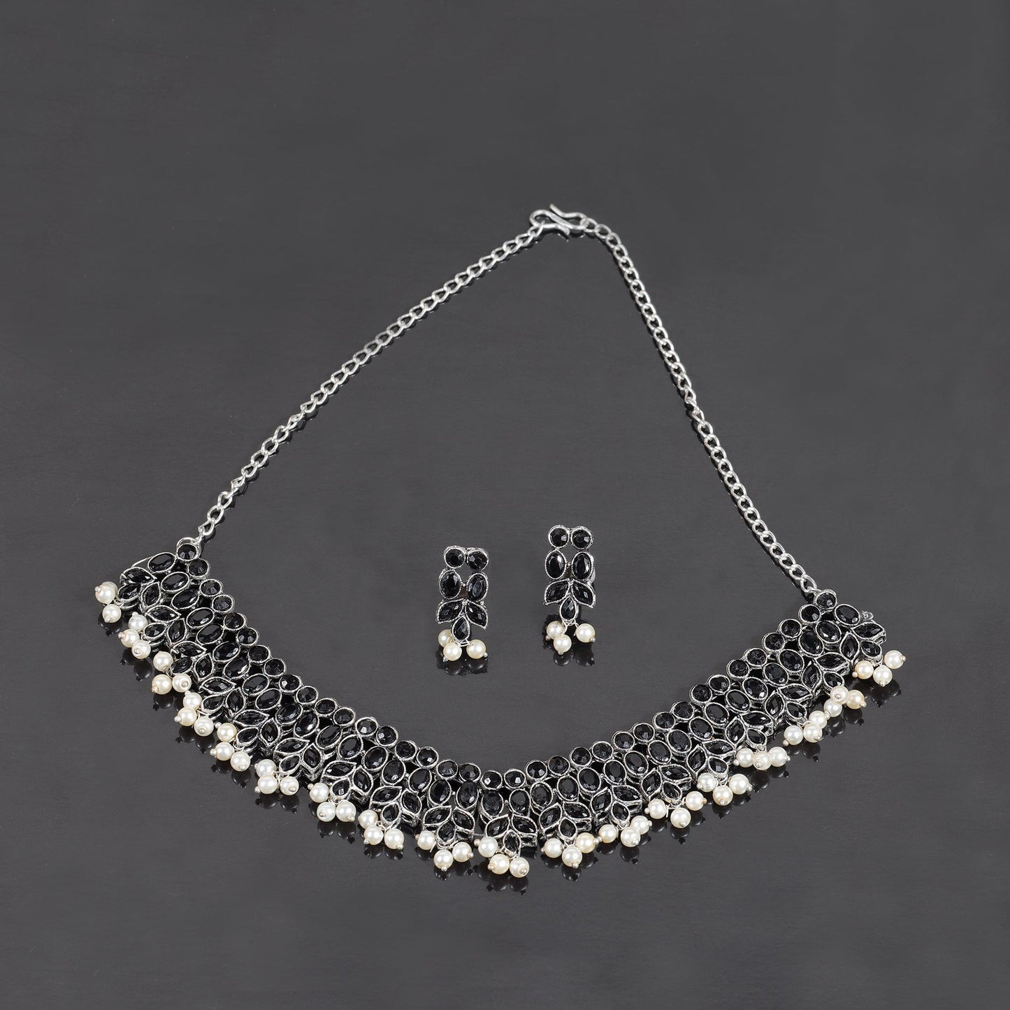 Dessert stone oxidised chain neckpiece (Black)