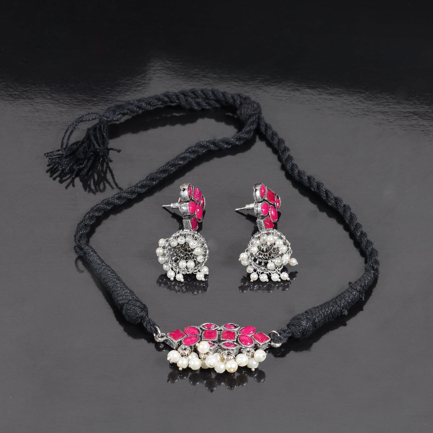 Stone saga pearl rope neckpiece (Red)