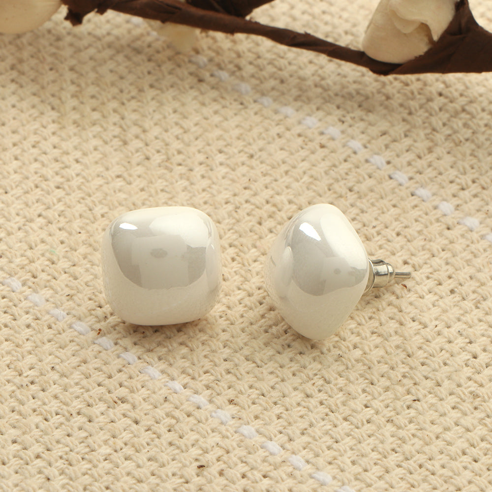 Clean Glow- Stone Stud Earrings