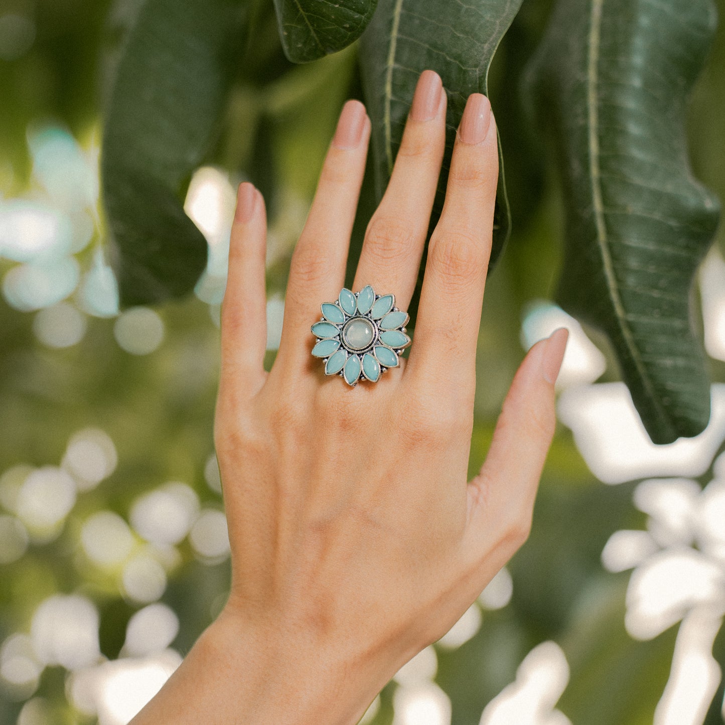 Everyday orchid stone studded oxidized rings (Mint)