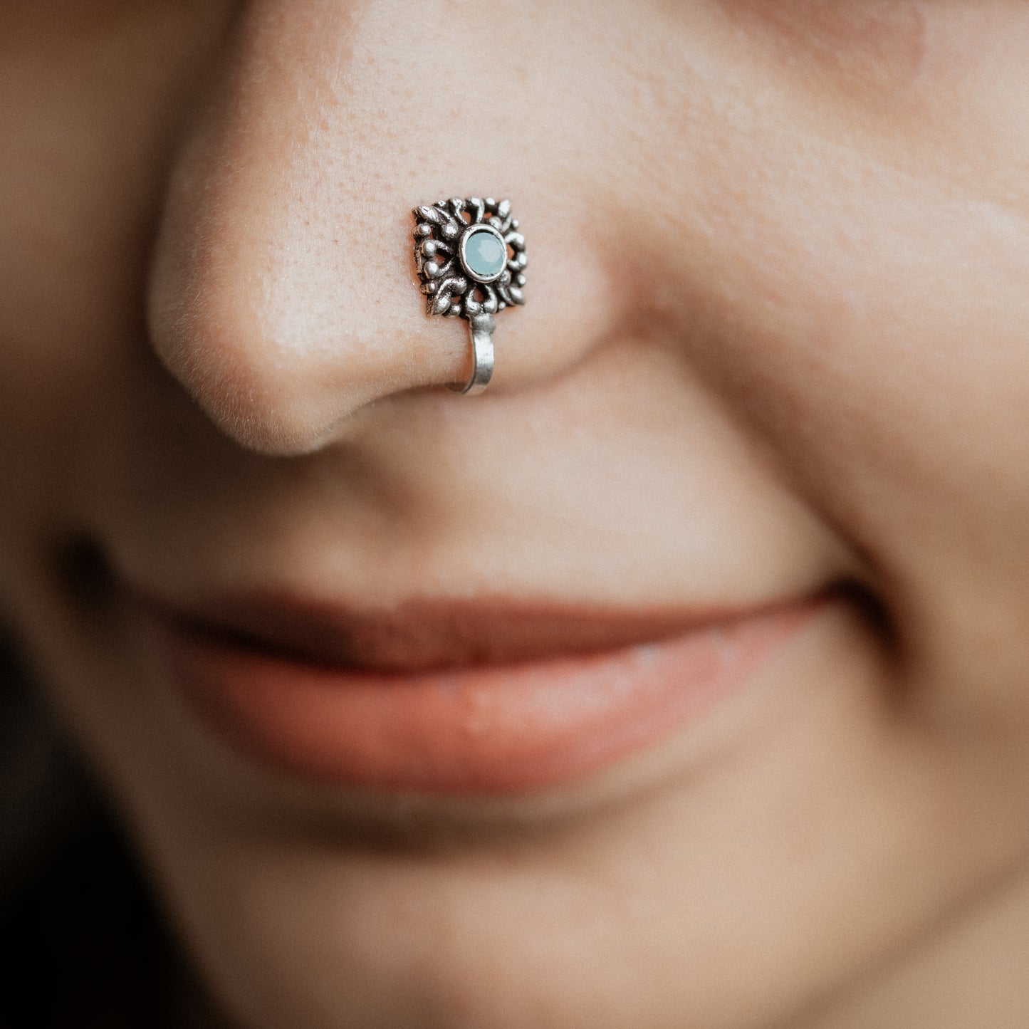 Dazzle square stone studded nosepin (Mint)