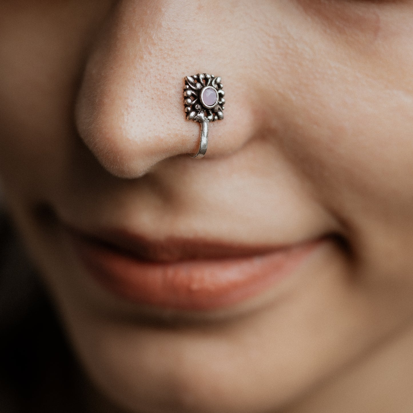 Dazzle square stone studded nosepin (Baby Pink)