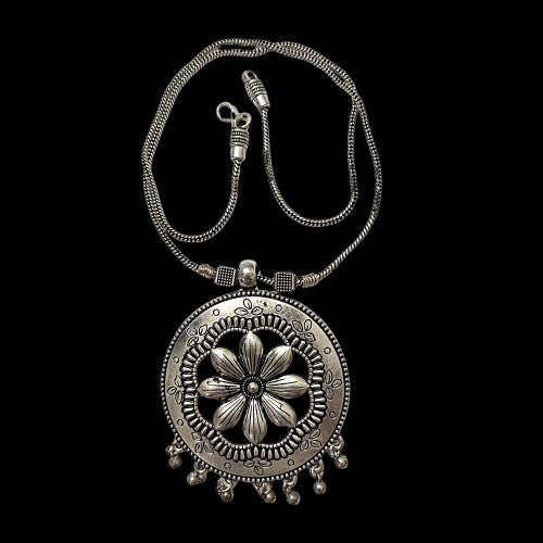Eternal blook oxidised chain neckpiece (Silver)
