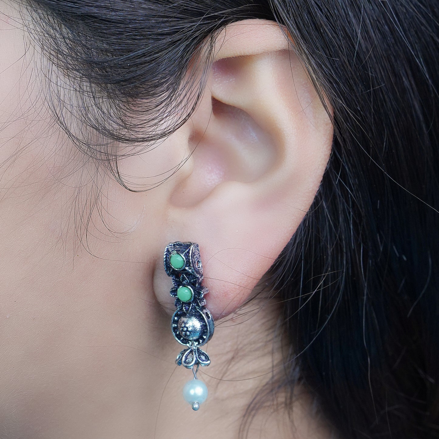 Wonderful wildflower oxidised stud earrings (Pista)