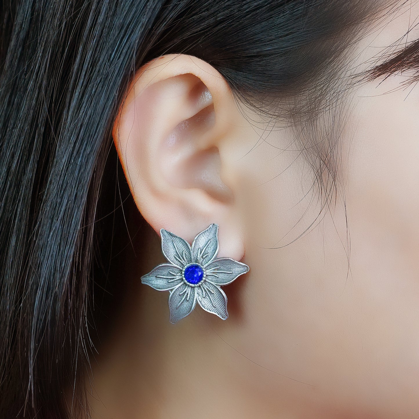 Minima-lily stud earrings (Blue)