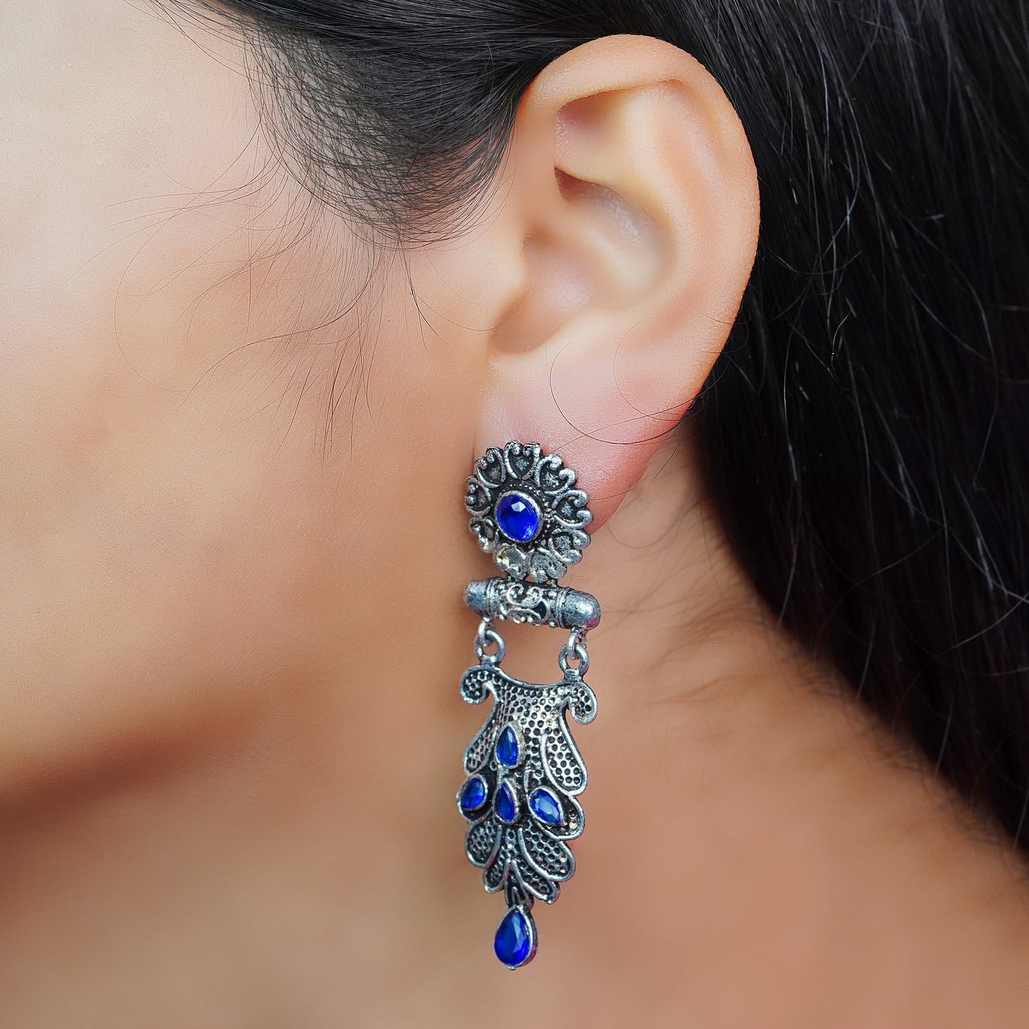 Swirly stone studded dangler earring (Blue)