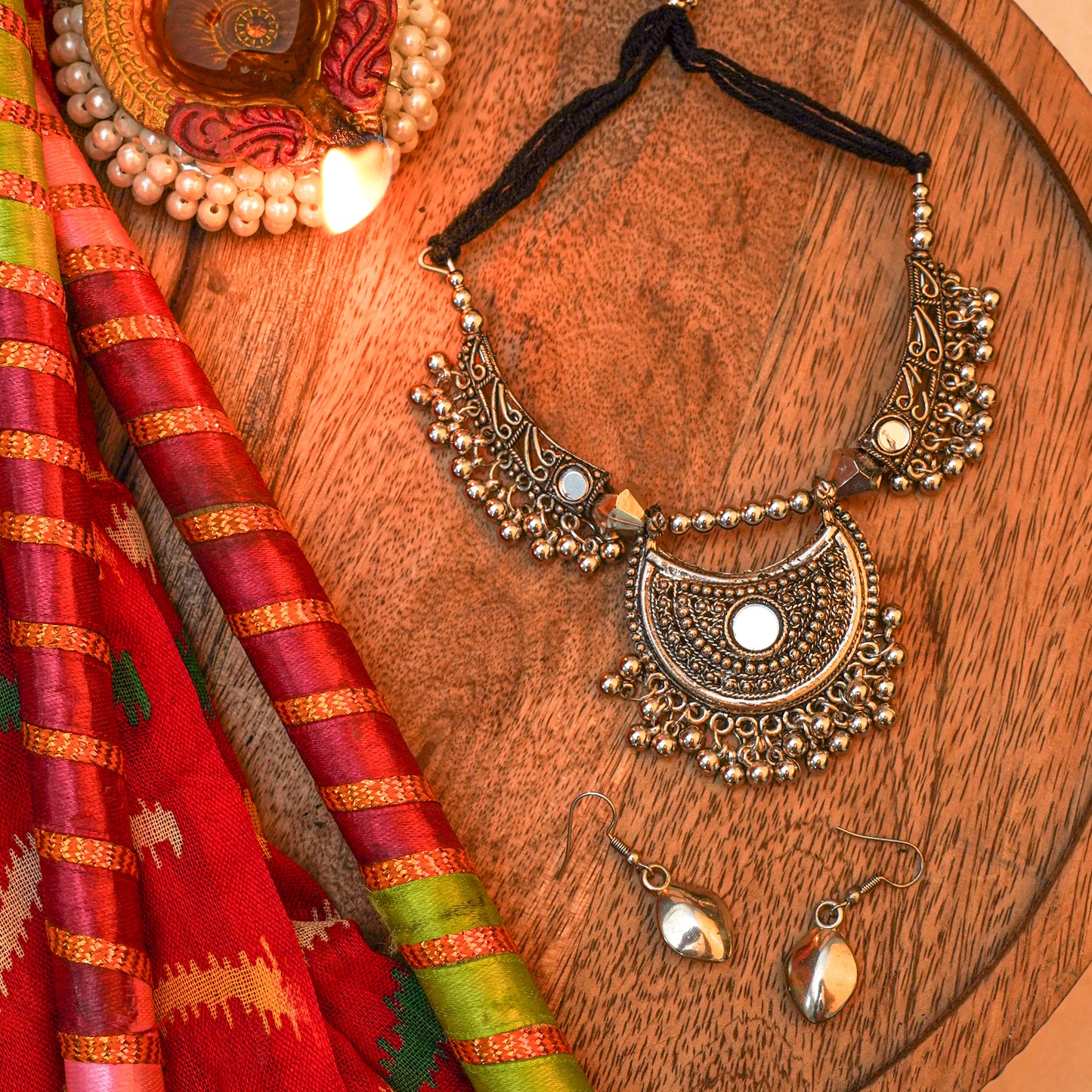 Gorgeous ghunghroo oxidised neckpiece (Silver)