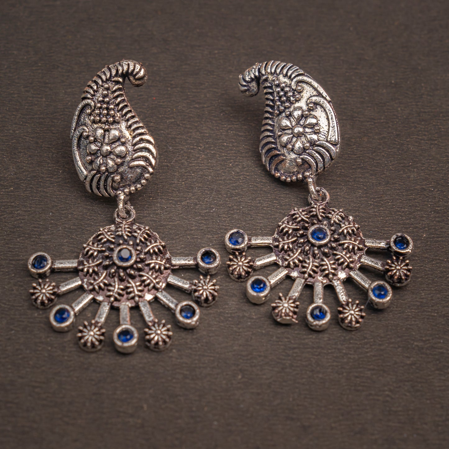 Rays and Paisley dangler earring (Blue)
