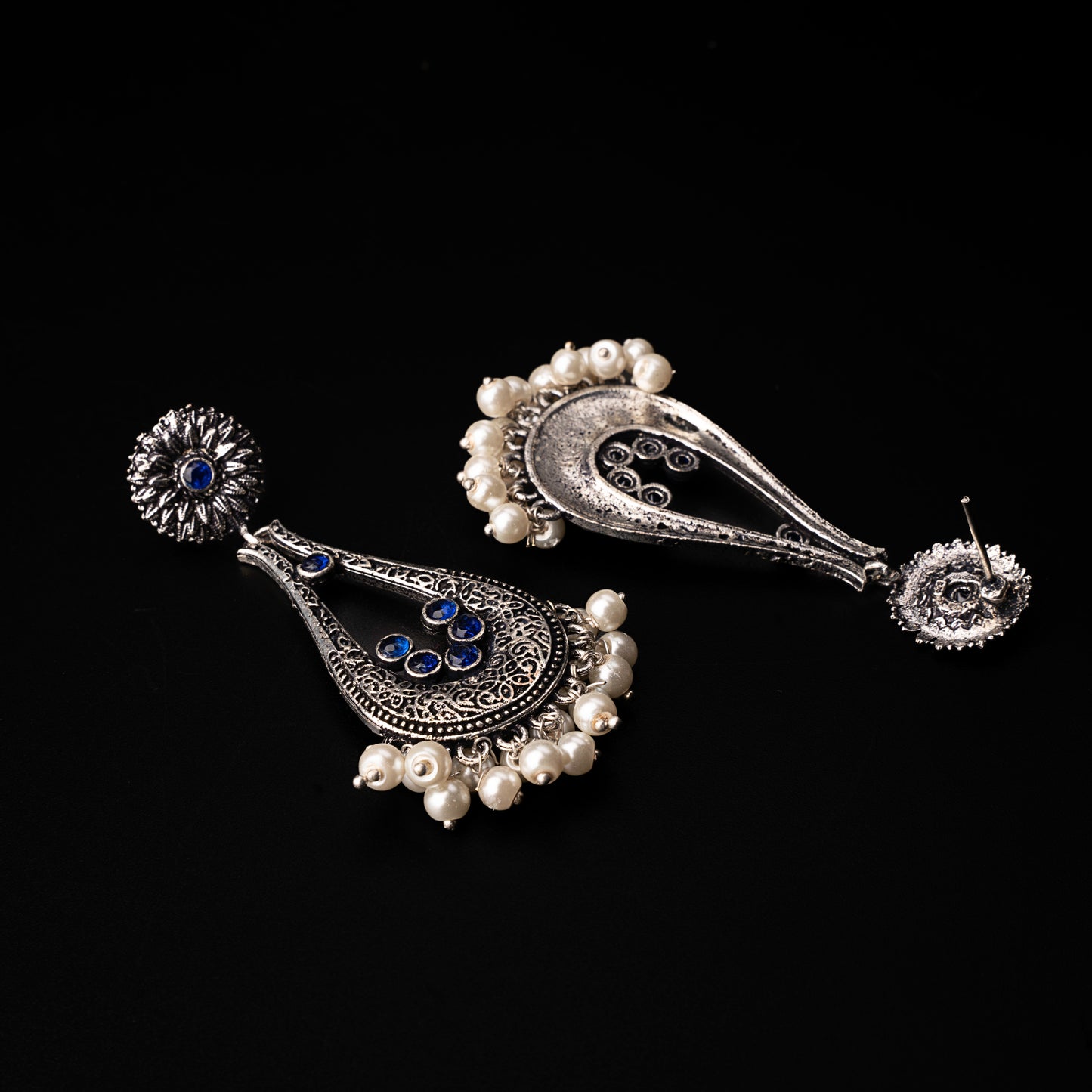 Shine Drop pearl dangler earring (Blue)