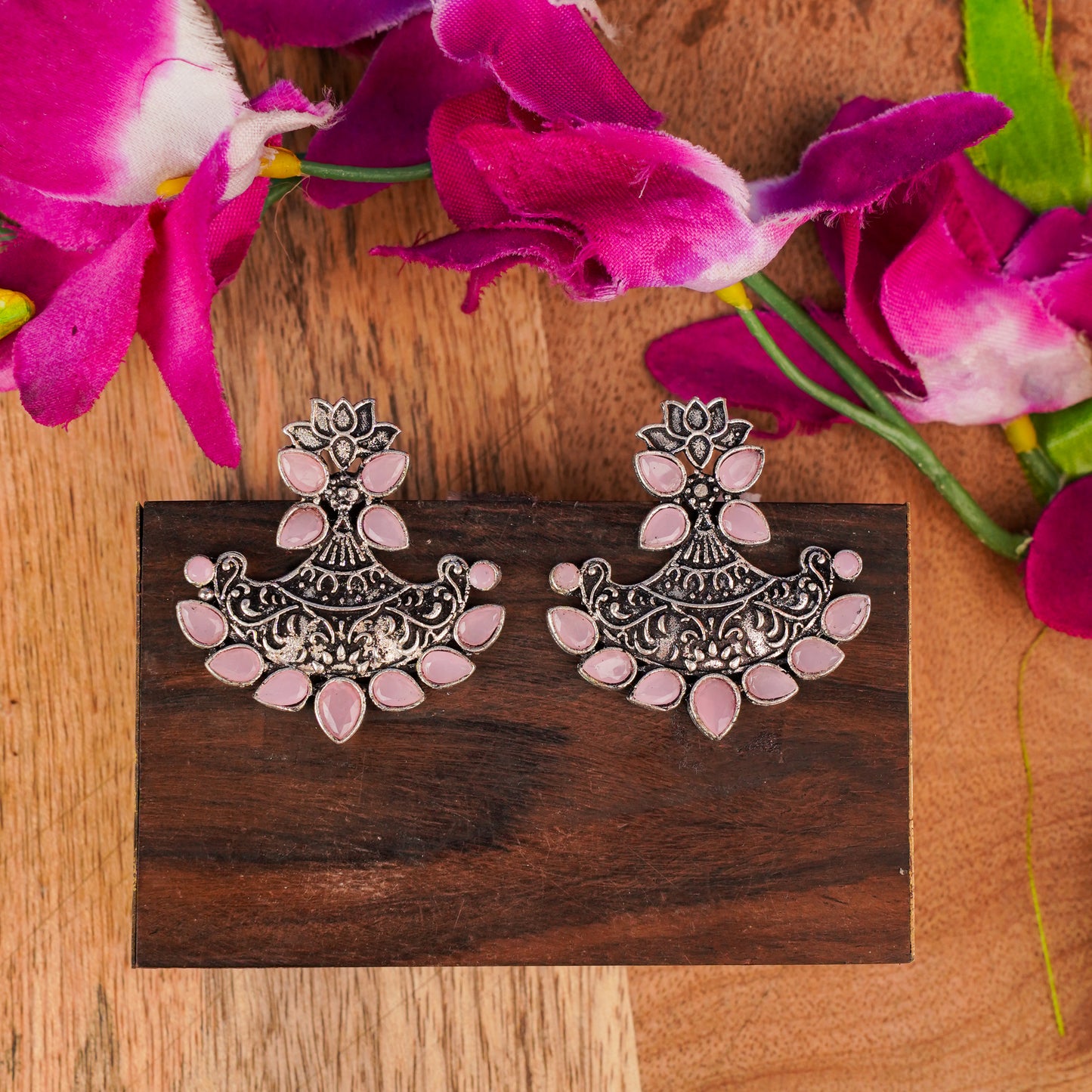 Shimmer and shine dangler earrings (Baby Pink)