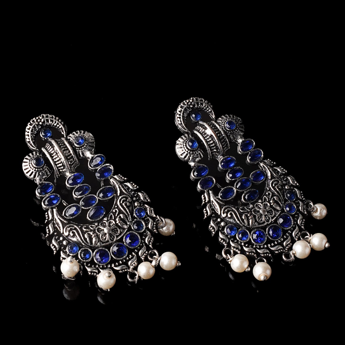 Heritage Bloom pearl stud earrings (Blue)