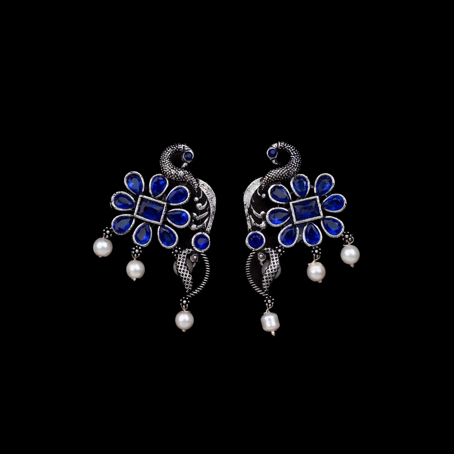 Peacock flower pearl stud earrings (Blue)