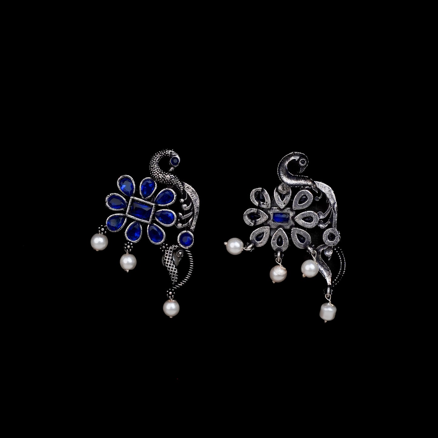 Peacock flower pearl stud earrings (Blue)