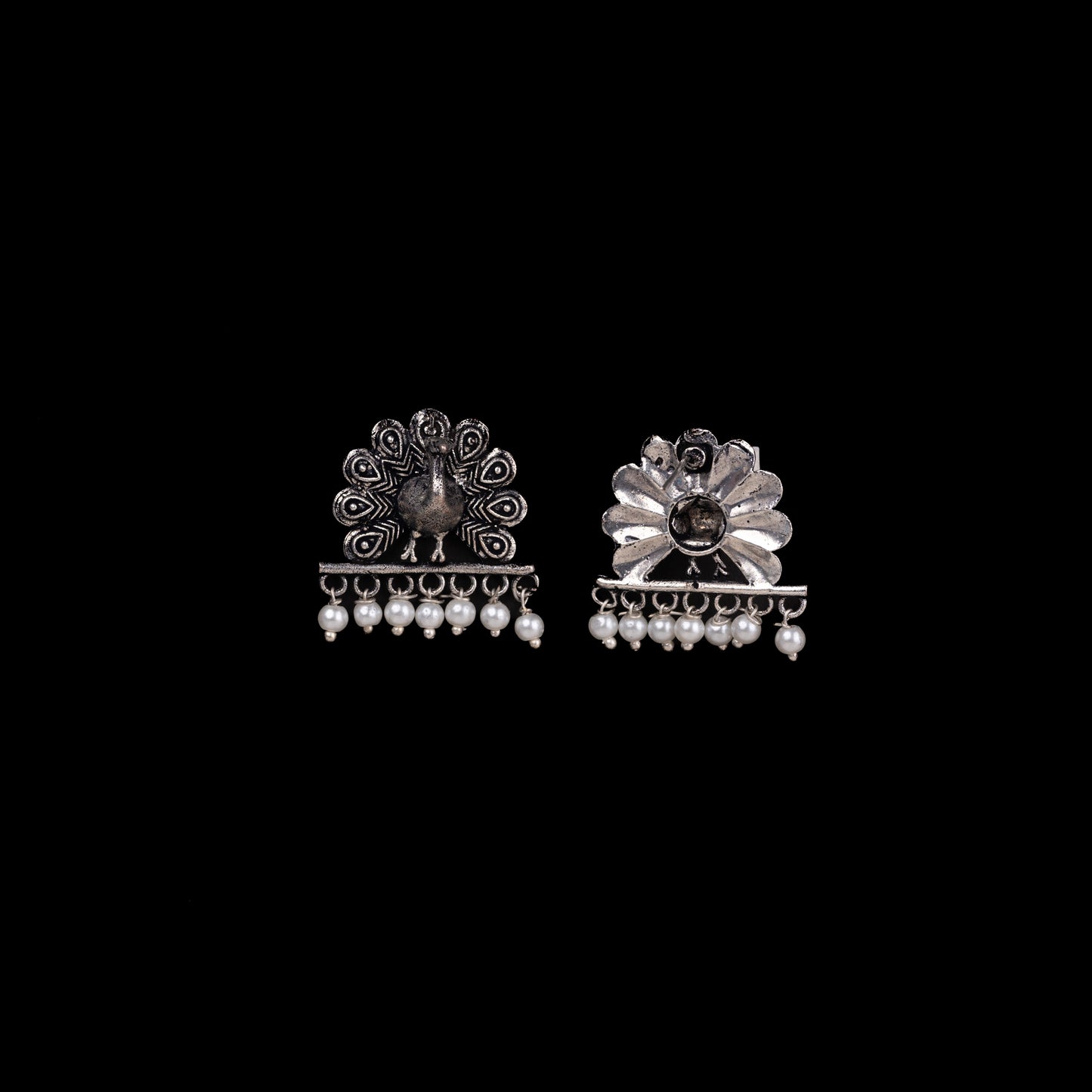 Meena Manjari stone stud earrings (Silver)