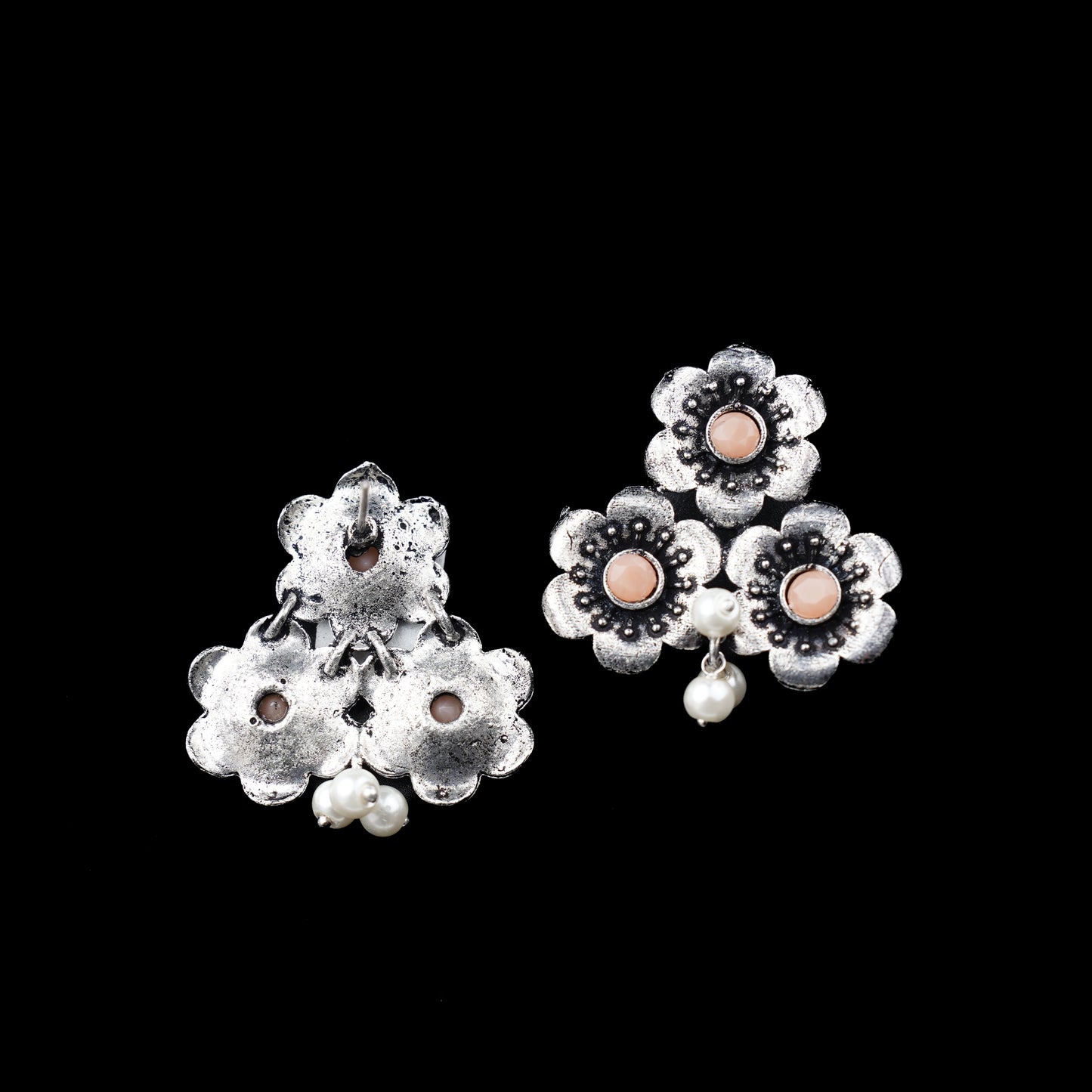 Blossom Tales stud earrings (Light Orange)