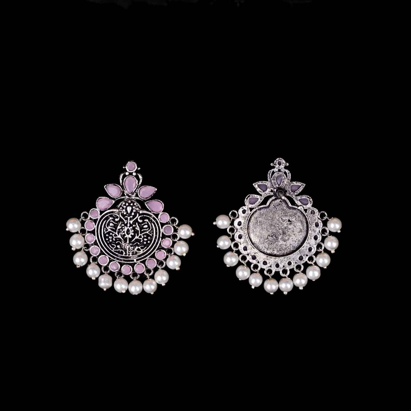 Royal flare stud earrings (Baby Pink)