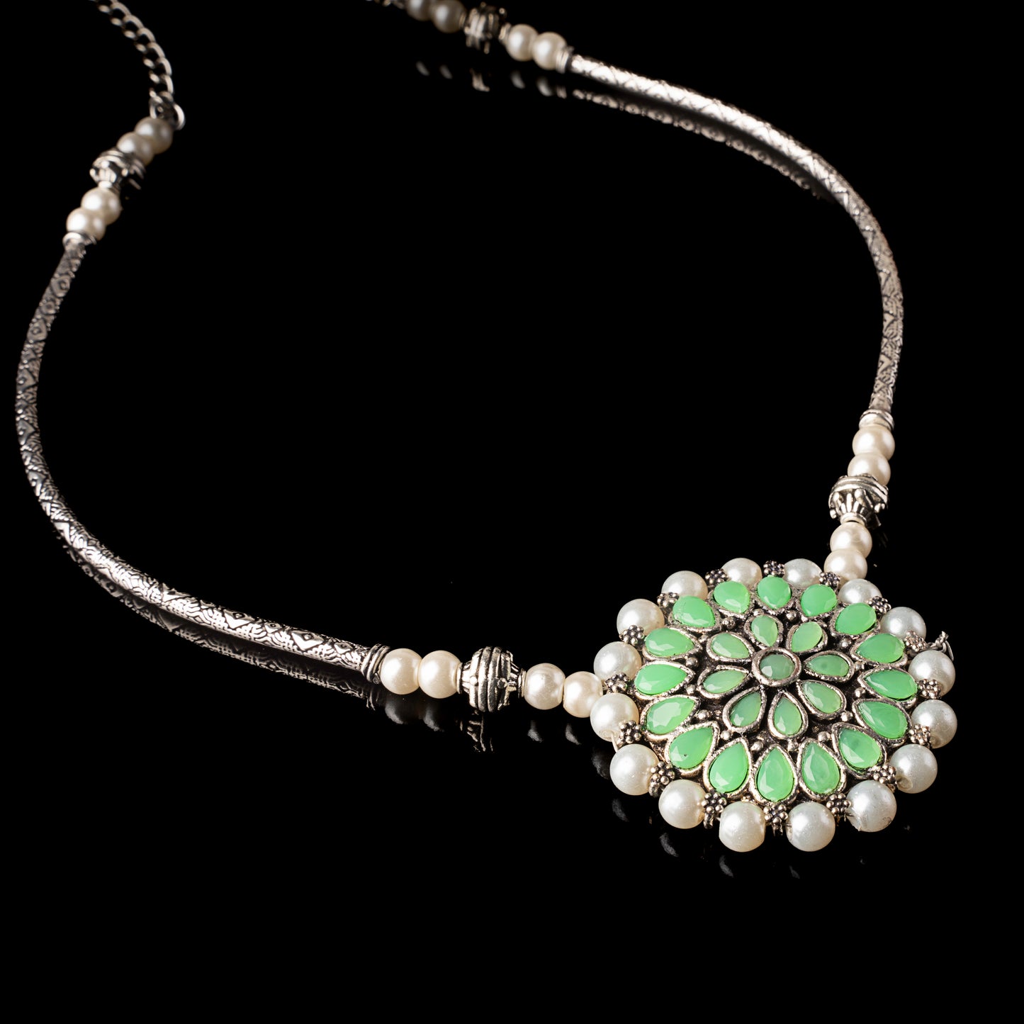 Crystal bloom oxidised chain neckpiece (Pista)