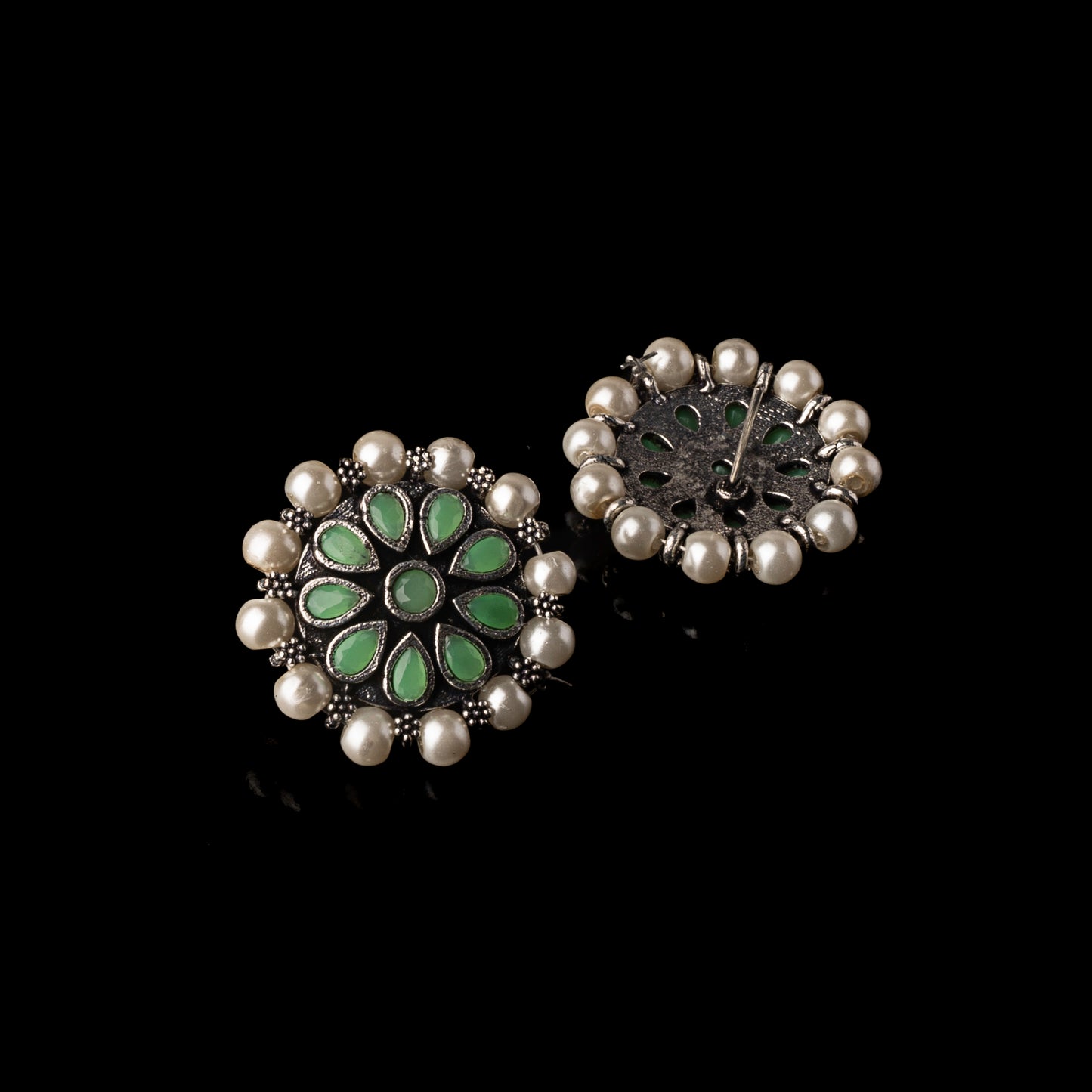 Crystal bloom oxidised chain neckpiece (Pista)