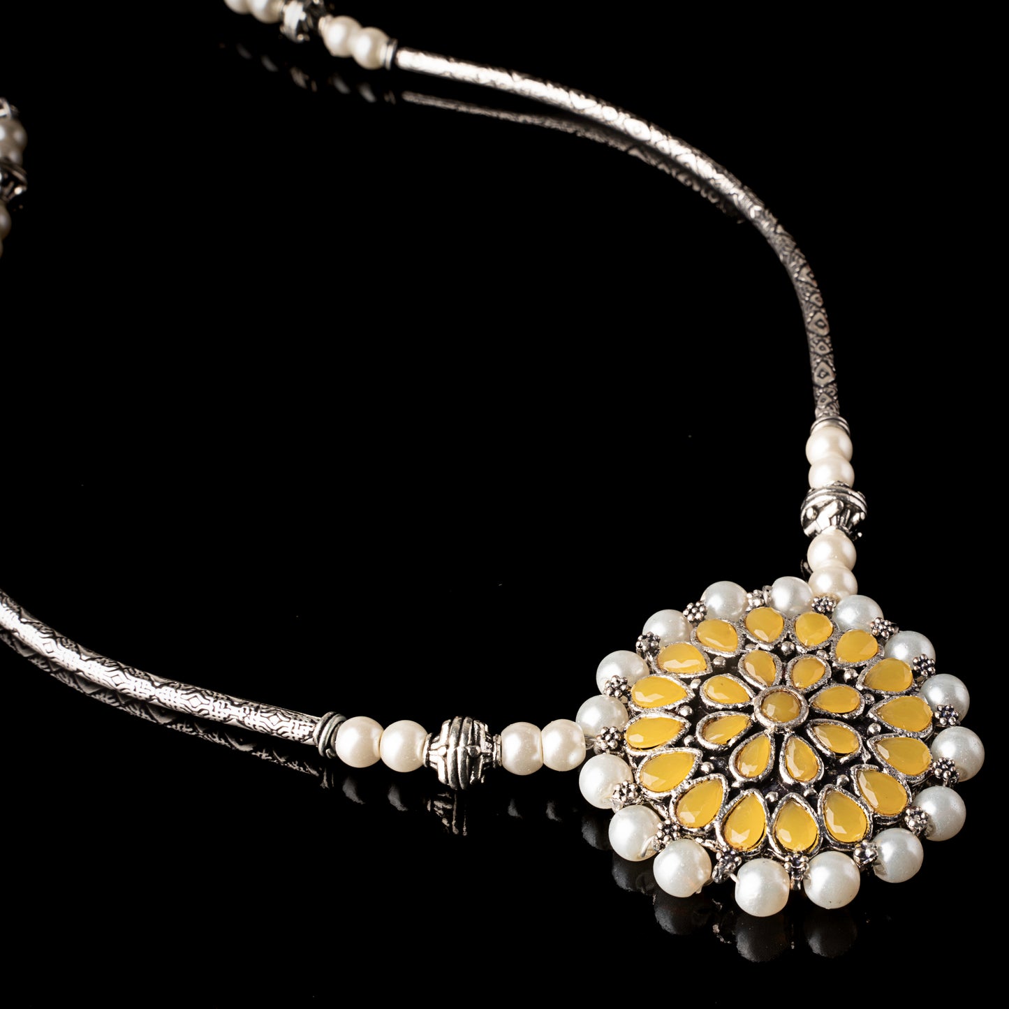 Crystal bloom oxidised chain neckpiece (Yellow)