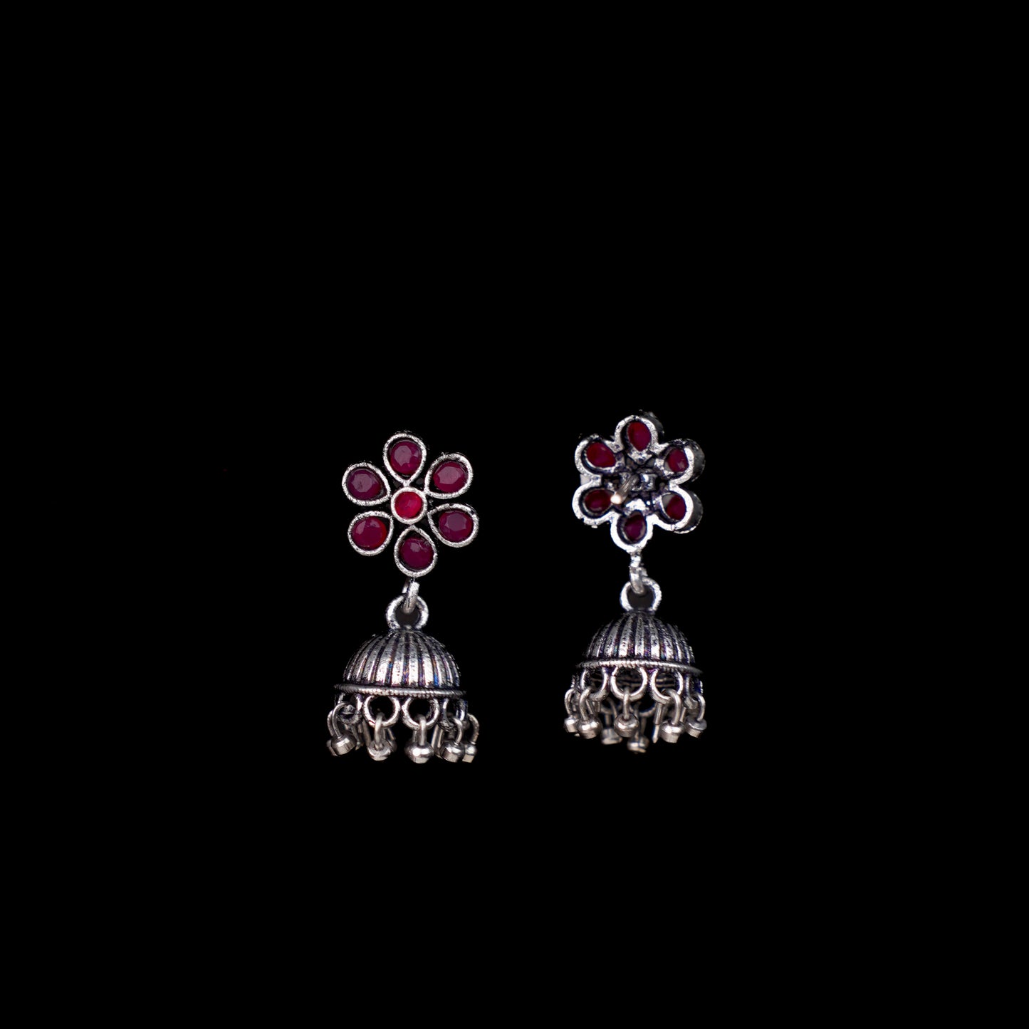 Floral flawlessness jhumki earrings (Red)