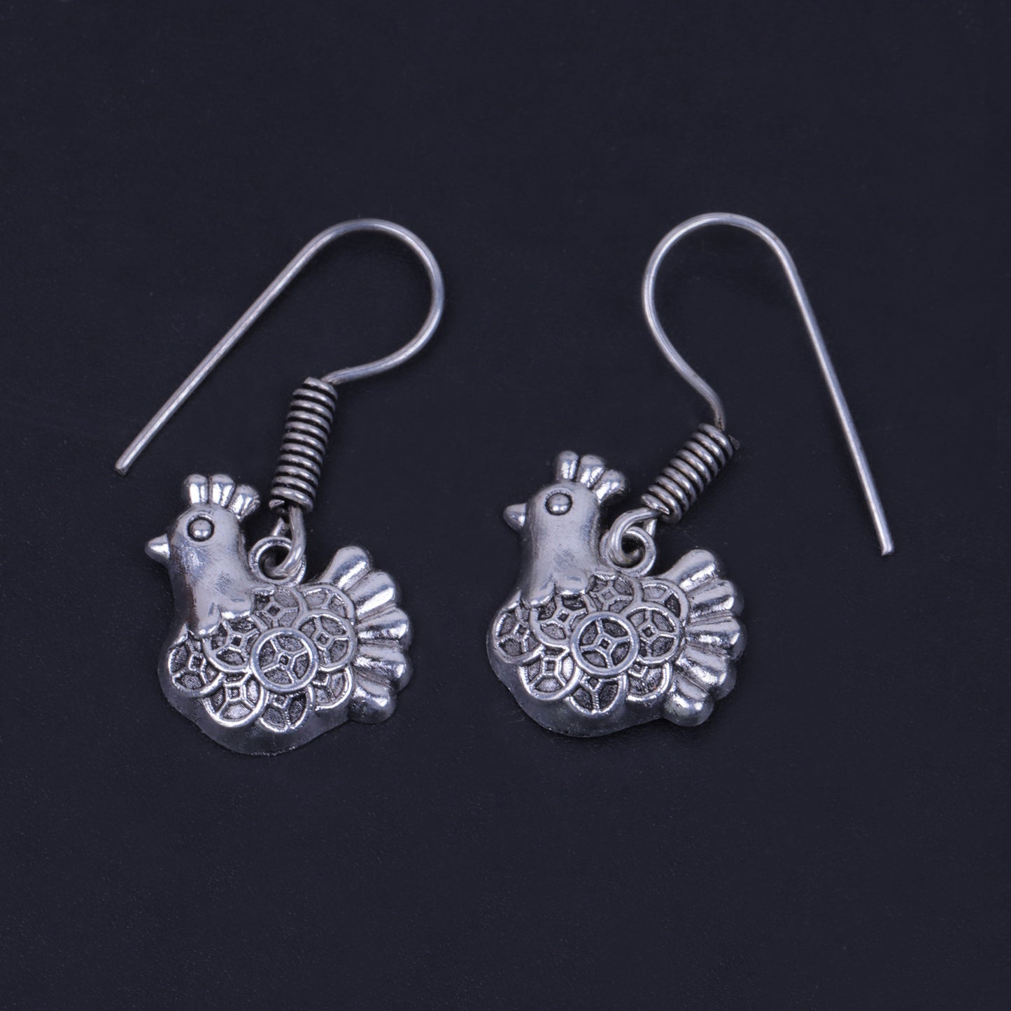 Rooster radiance dangler earrings (Silver)